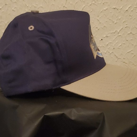 Vintage Studebaker Snap Back Trucker Hat. Embroidered Logo. Great Condition - Picture 2 of 5